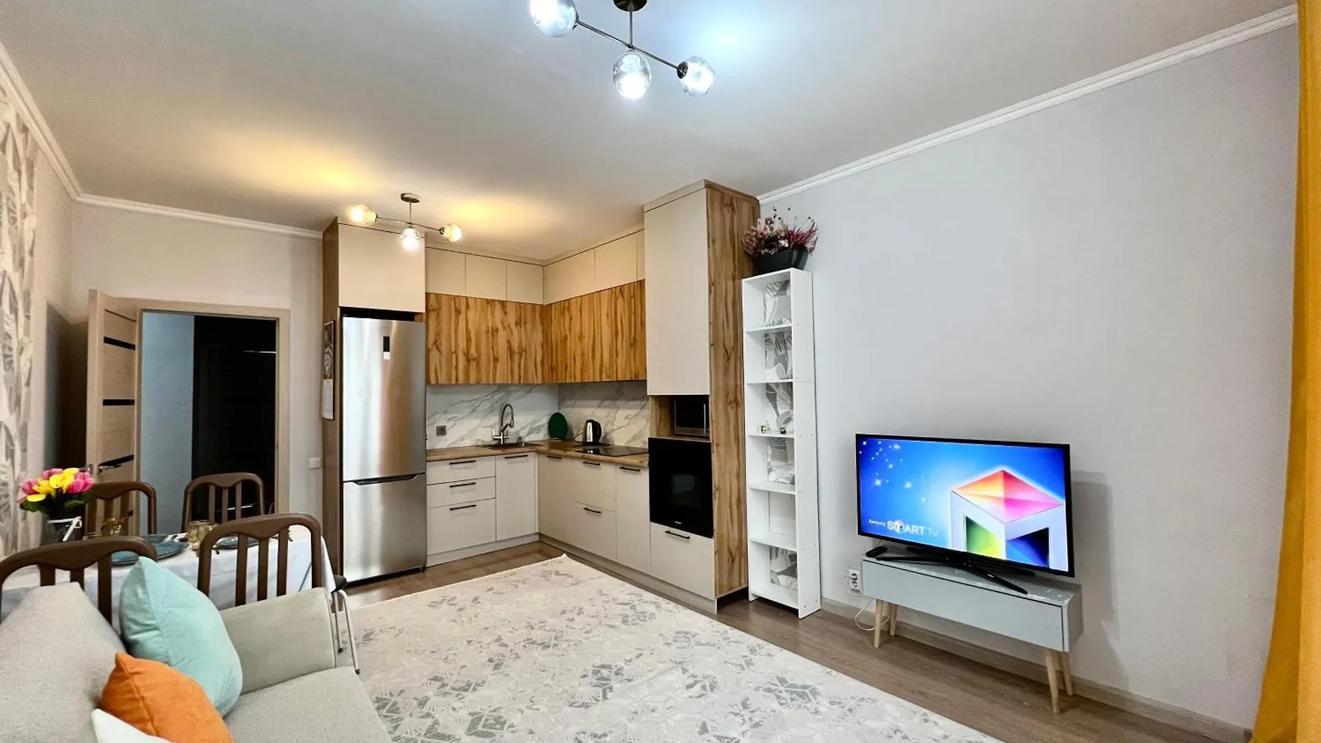 Apartmán Уютная Двухкомнатная Евро Трешка На Туране Astana
