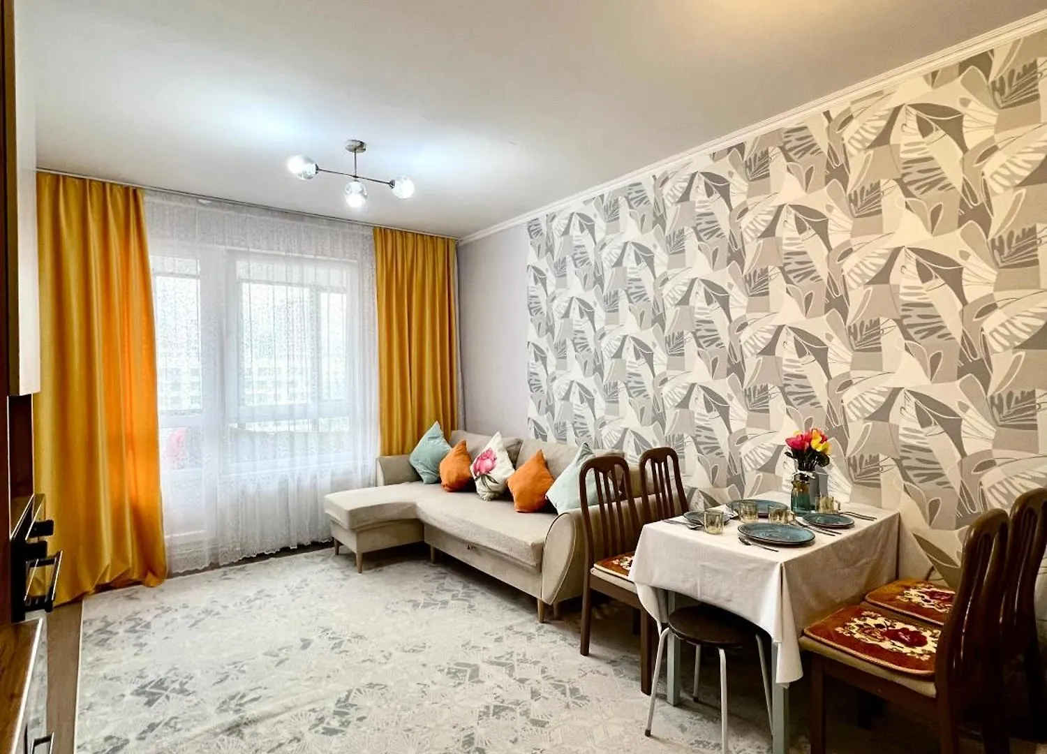Уютная Двухкомнатная Евро Трешка На Туране Astana Apartmán